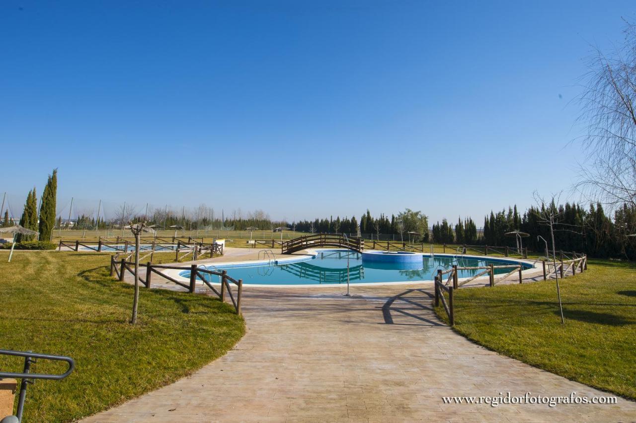 Hospedium Hotel Cortijo Santa Cruz Villanueva De La Serena Exterior foto