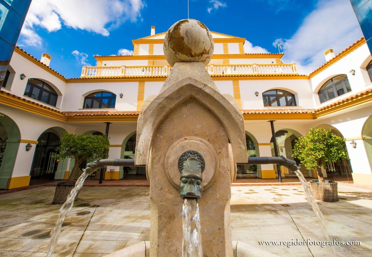 Hospedium Hotel Cortijo Santa Cruz Villanueva De La Serena Exterior foto