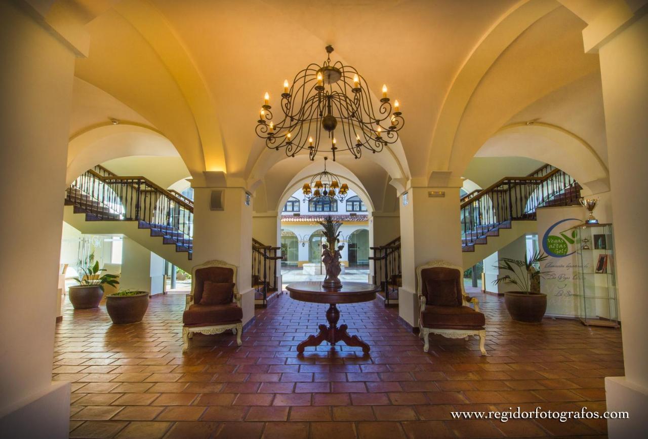 Hospedium Hotel Cortijo Santa Cruz Villanueva De La Serena Exterior foto