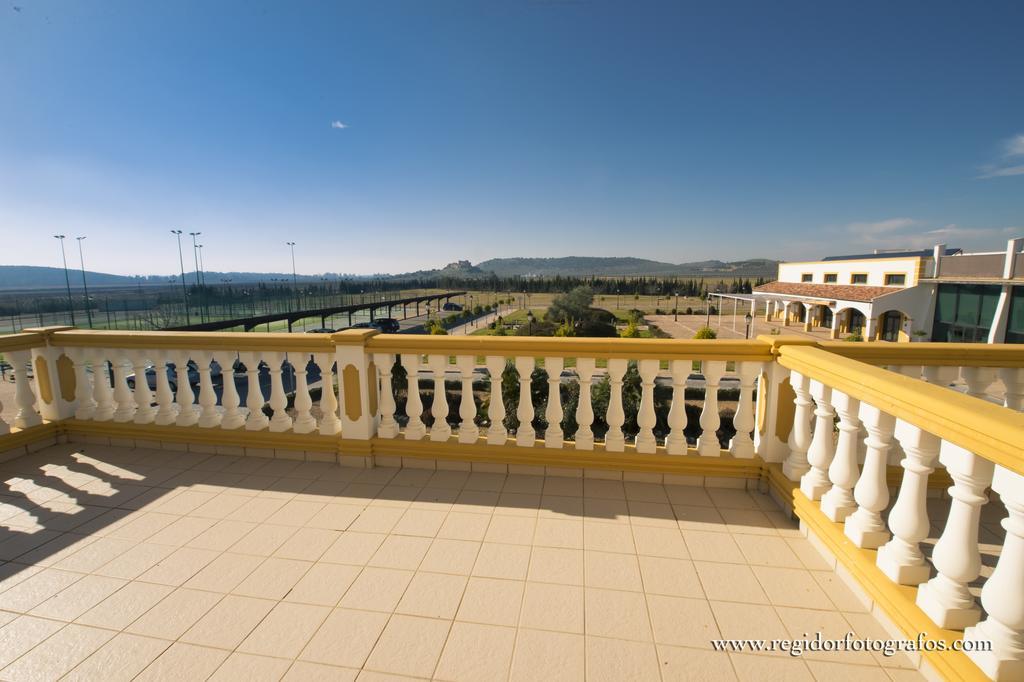 Hospedium Hotel Cortijo Santa Cruz Villanueva De La Serena Exterior foto